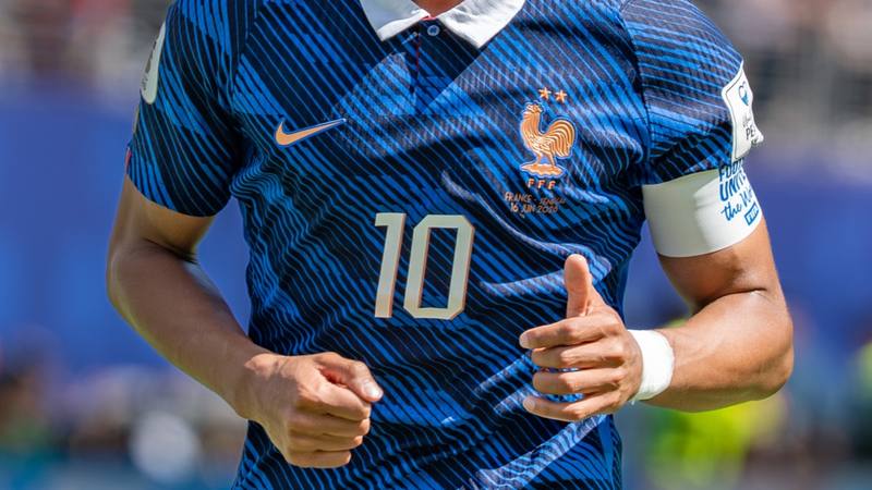 Kylian Mbappé avec l'équipe de France de football, auteur du but victorieux face à la Turquie
