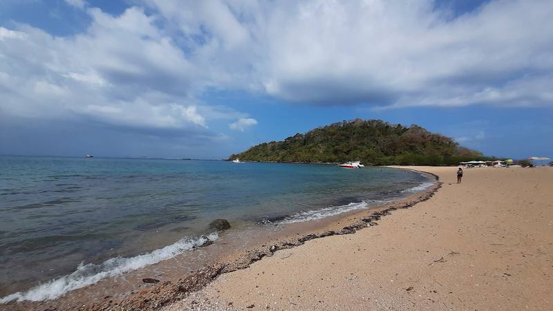 Plage de l'île de Taboga, au Panama, pays où se tourne la saison des 25 ans de Koh-Lanta. © Astrid Vergara, Wikimedia Commons (CC BY-SA 4.0)