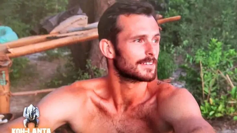 Un aventurier sur le camp de Koh-Lanta sur TF1