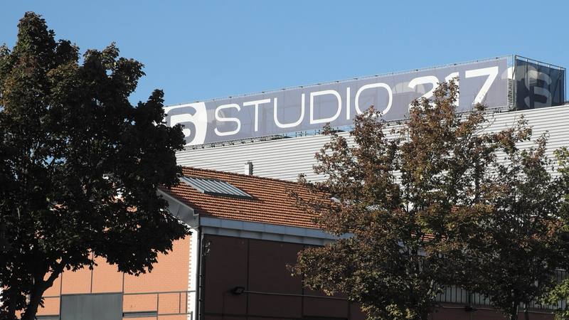 L'enseigne du Studio 217, plateau de télévision de Seine-Saint-Denis où est annoncé le prime d'ouverture de Star Academy. Photo GFreihalter, licence CC BY-SA 4.0