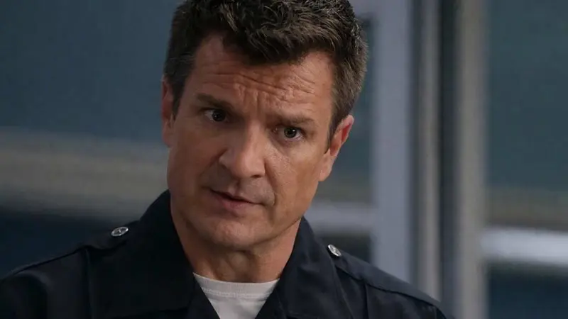 Nathan Fillion dans la série The Rookie sur M6. © M6